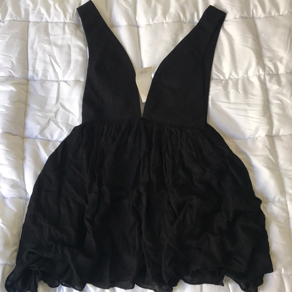 Deep V neck ruffle dress